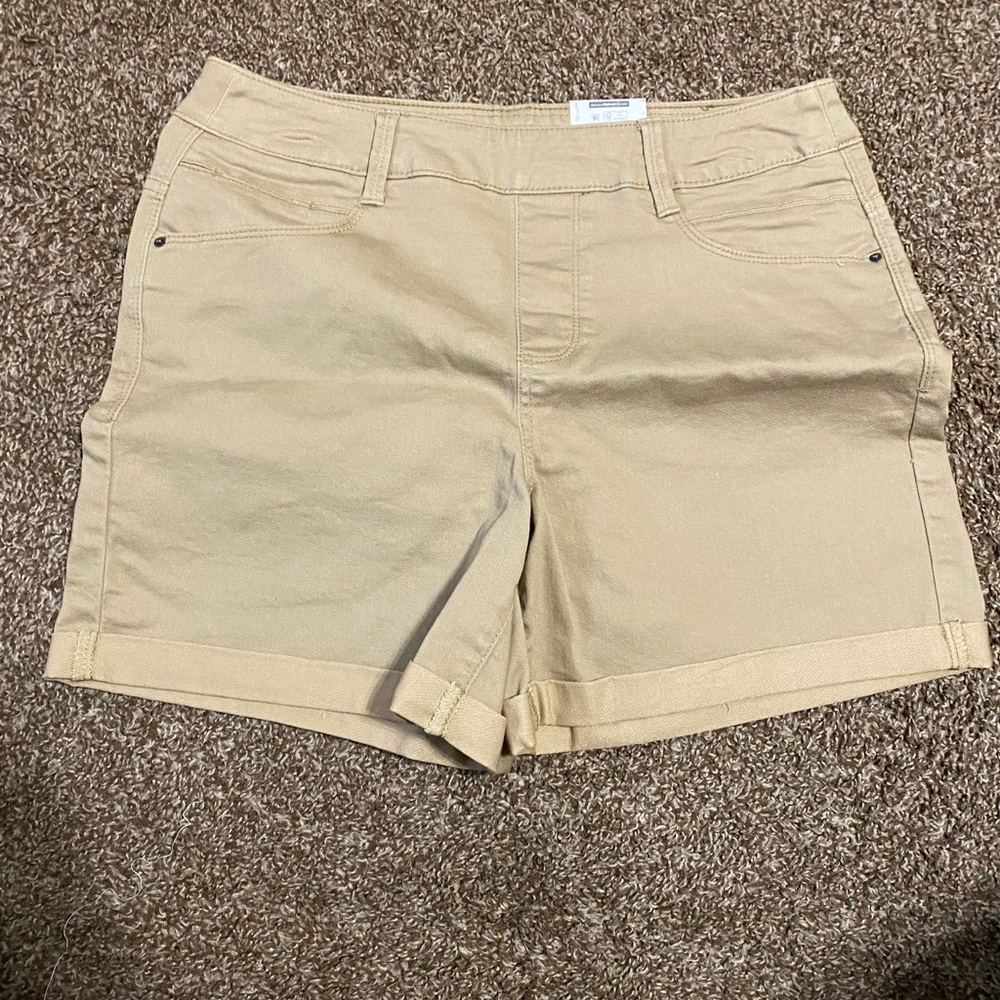 Women shorts